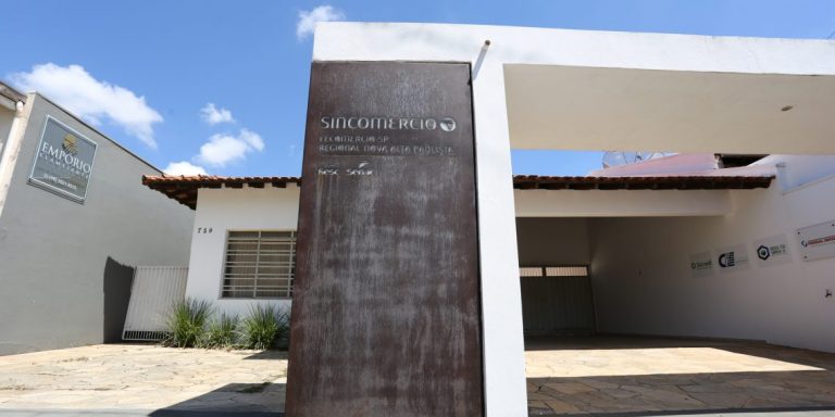 Sincomercio: prazo de inscrição para bolsas de estudos de 50% na UniFAI termina no dia 26