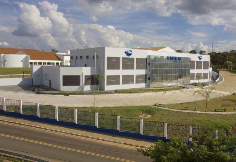 Após ameaçar professores, dois alunos do Centro Universitário de Adamantina são suspensos por 30 dias