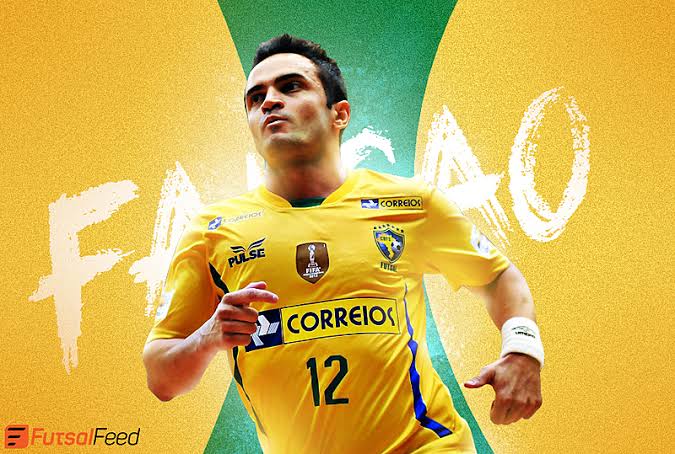 Jogo com o astro de futsal Falcão acontece hoje em Adamantina