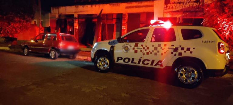 Jovem furta carro do próprio tio e vai preso