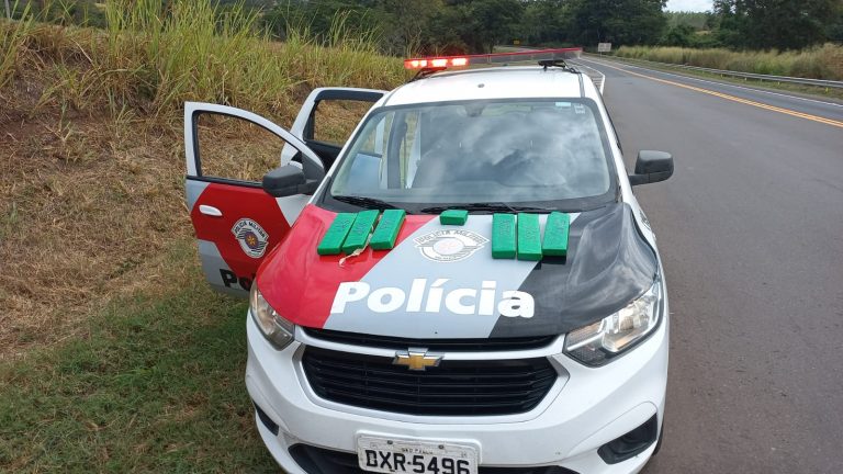 Mulher de Adamantina é pega com 6 tabletes de maconha em uber