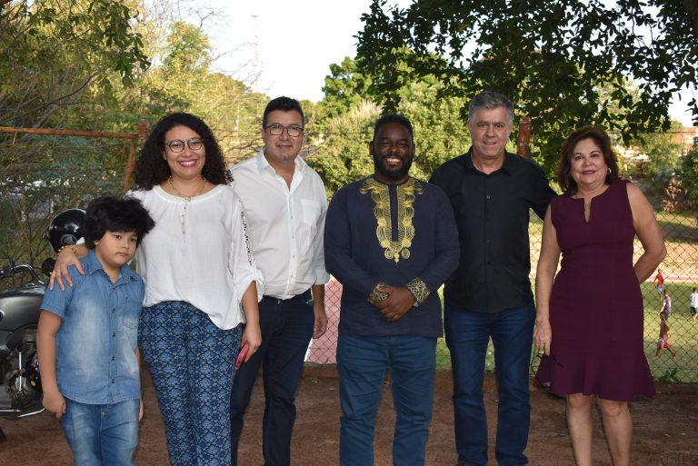Ivan Lima conhece as futuras instalações da Casa Afro Adamantina