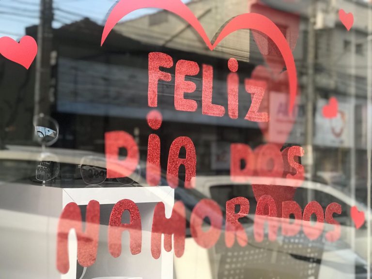 Dia dos Namorados deve alavancar as vendas no comércio adamantinense