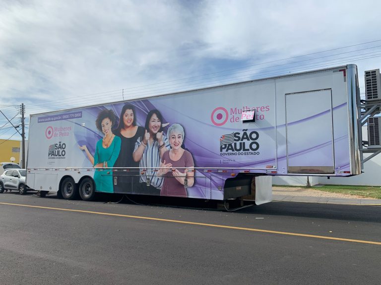 Atendimentos na carreta “Mulheres do Peito” tem início em Adamantina