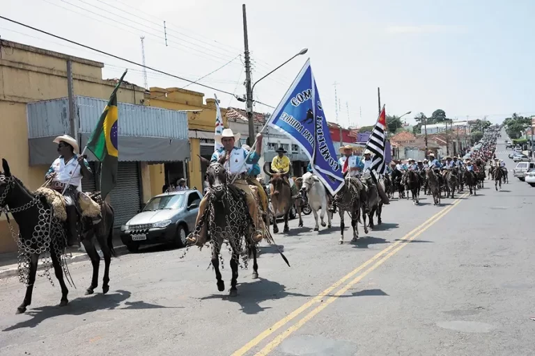 Cavalgada de Flórida Paulista acontece neste domingo
