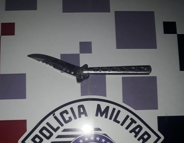 Morador da região fica com vísceras expostas após golpe de canivete