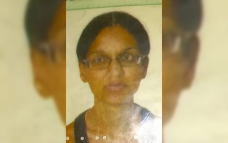 Mulher morre atropelada por moto enquanto atravessava rua