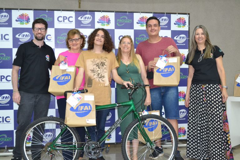 Cerimônia de premiação dos Congressos Científicos 2022 reúne grande público na UniFAI