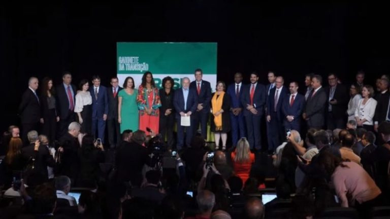 Confira os nomes dos 37 ministros do futuro governo Lula