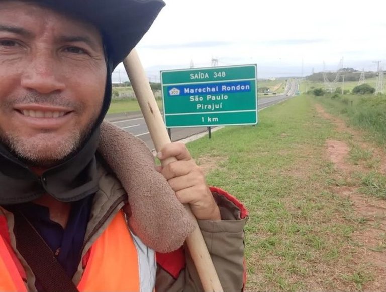 Fiel morador da região caminha sozinho até Aparecida do Norte