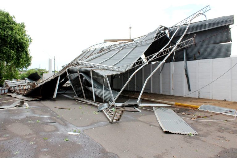 Prefeitura licita nova cobertura para área das entidades no poliesportivo