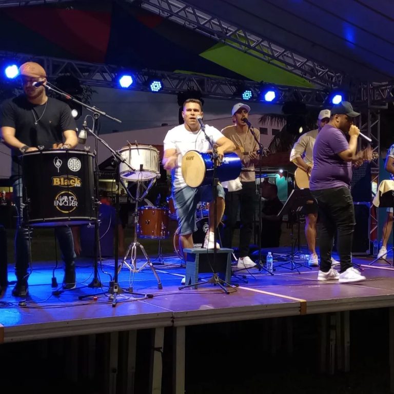 Carnavais de Adamantina e Parapuã seguem neste domingo