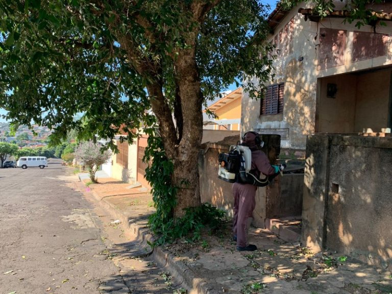 Mutirão ‘Bota a Dengue para Fora’ chega à região central de Adamantina