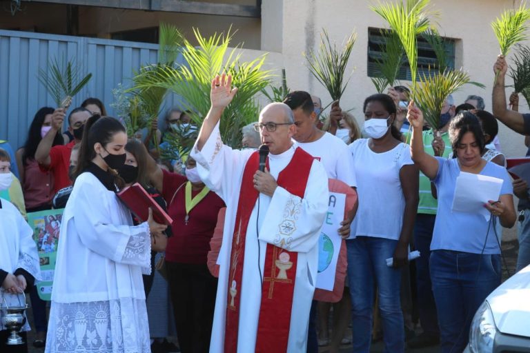 Domingo de Ramos abre programação da Semana Santa nas paróquias de Adamantina