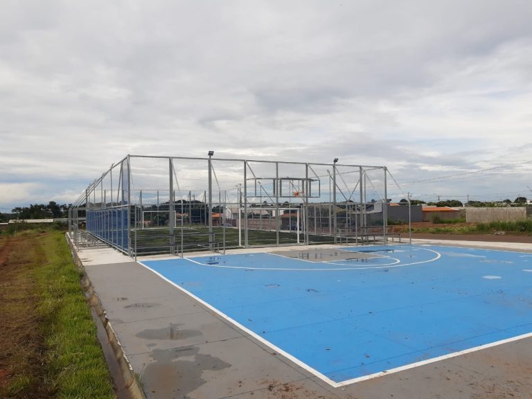Parapuã inaugura nova ‘areninha’ na quinta
