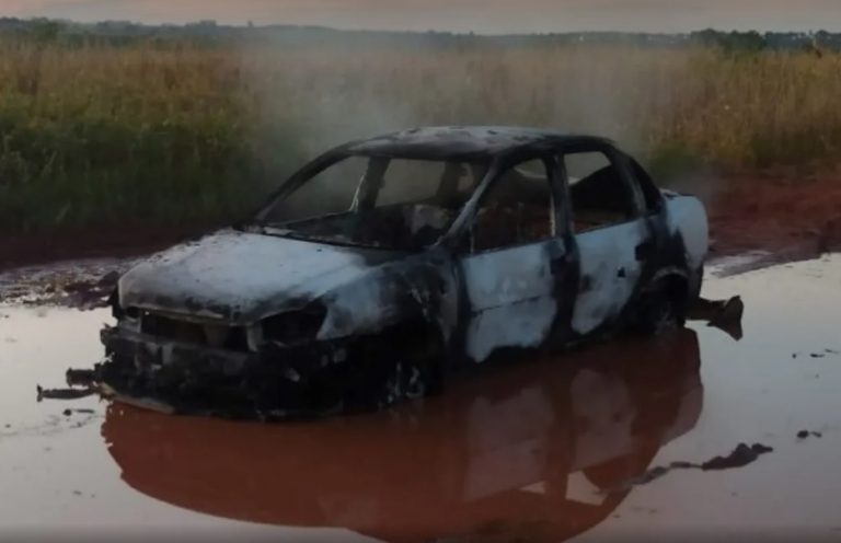 Corpo de mulher é encontrado carbonizado dentro de porta-malas de veículo em Regente Feijó