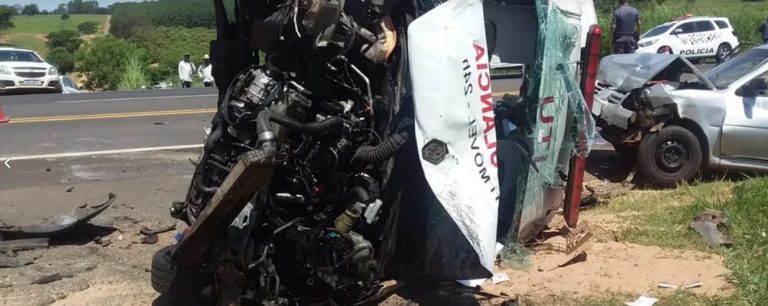 Engavetamento envolve quatro veículos e deixa sete vítimas na Rodovia Comandante João Ribeiro de Barros