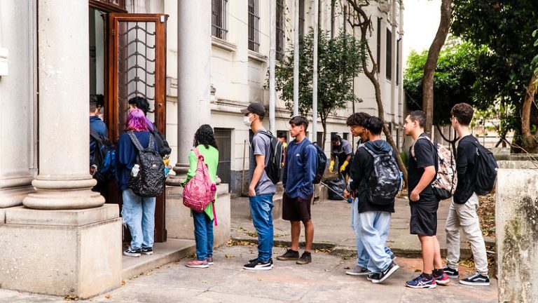 Estado alerta para risco de exposição de agressores e vítimas de ataques em escolas