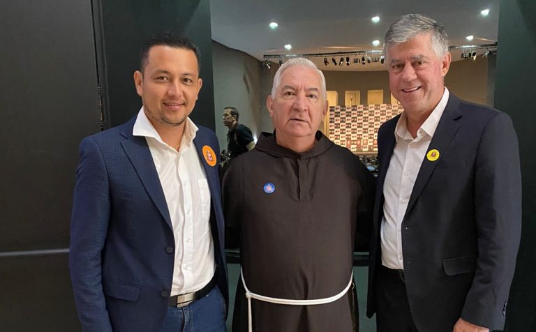 Estado firma parceria para regionalizar atendimentos e tratamentos de saúde