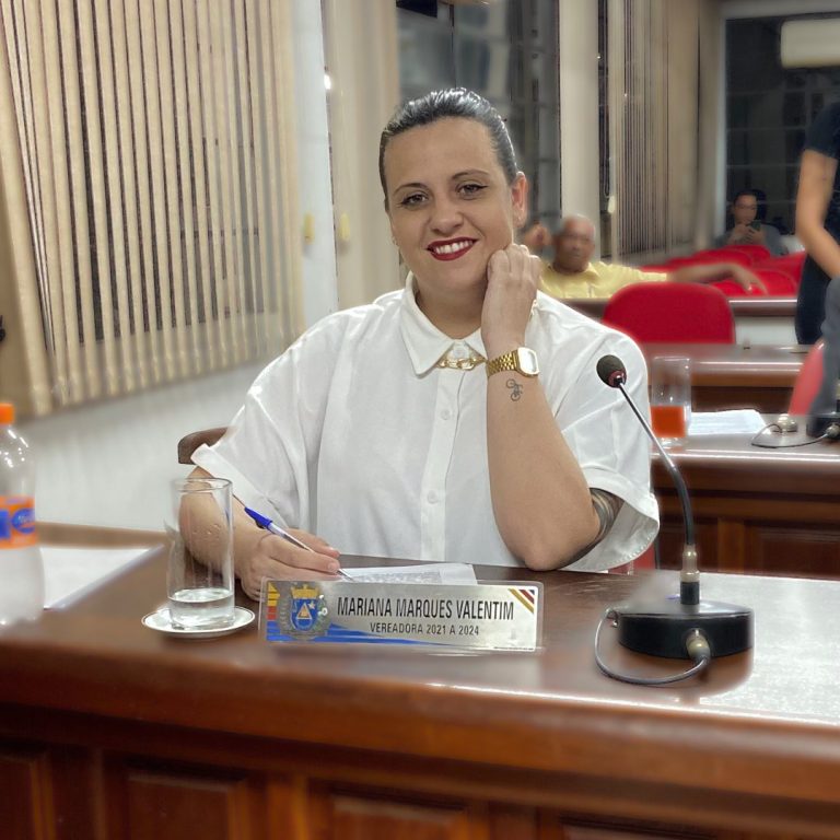 Mariana Valentim renúncia ao cargo de vereadora de Lucélia