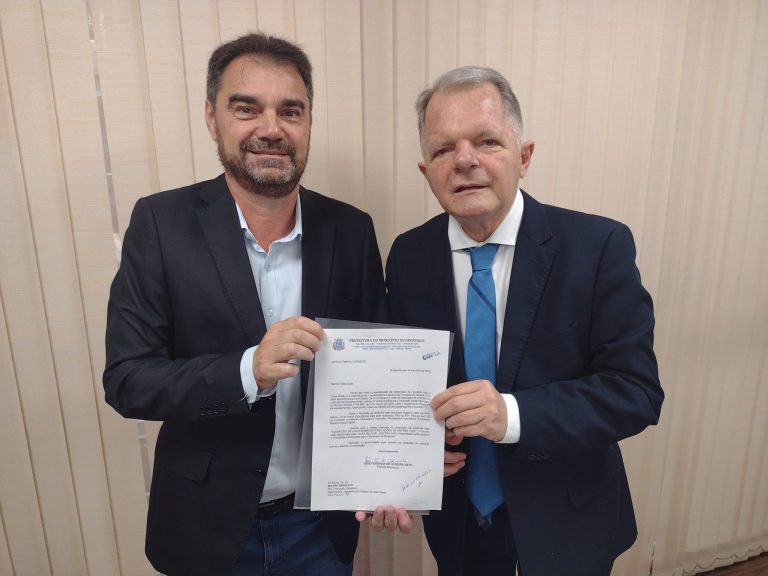 Prefeito de Rinópolis solicita kit de equipamentos e veículos para Defesa Civil