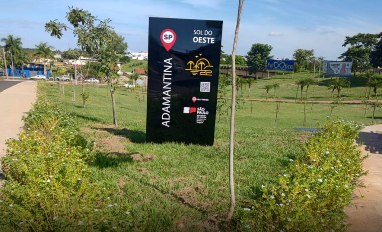 Adamantina inaugura novo totem turístico ao lado da Rodoviária