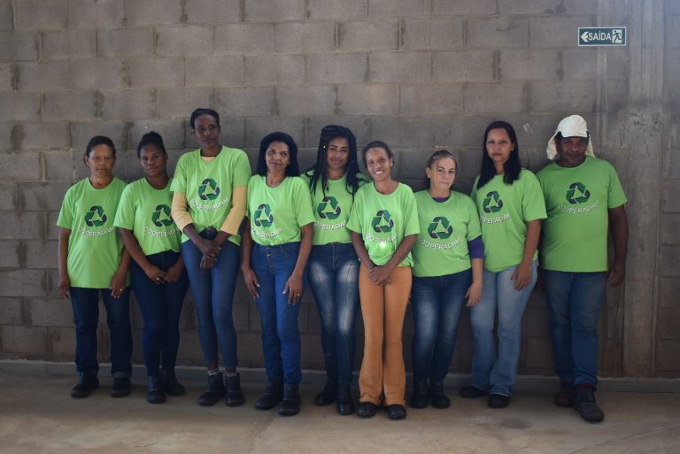 Apenas 50% das residências realiza separação de recicláveis; nova cooperativa inicia conscientização