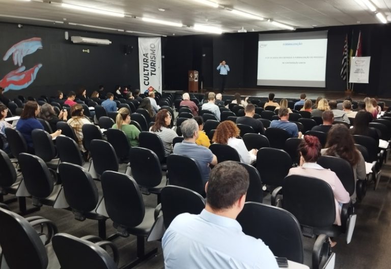 Financeiro do Centro Universitário de Adamantina participa de capacitação sobre Nova Lei de Licitações