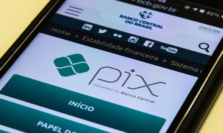 Estado libera pagamento de multa, licenciamento e transferência de veículos por PIX