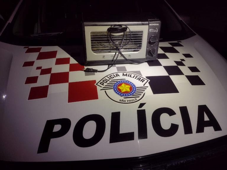 Homem furta forno elétrico da casa da própria mãe para trocar por drogas em Adamantina