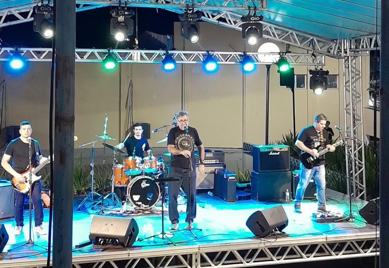 Praça Élio Micheloni recebe três bandas de rock nesta sexta