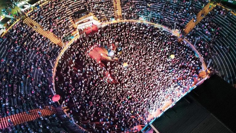 Público lota primeiro dia de ExpoVerde; Pedro Sanchez e Thiago se apresentam hoje