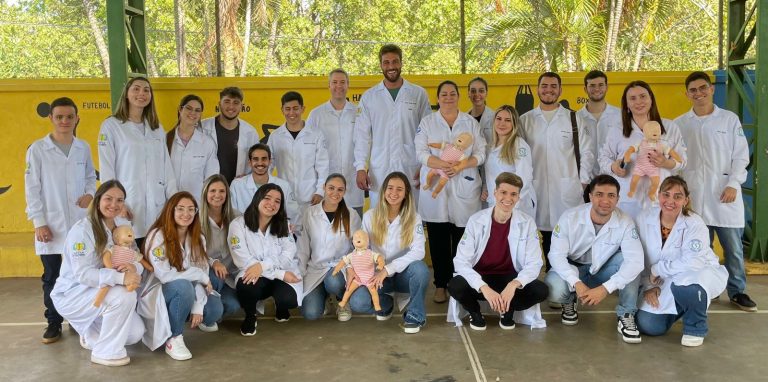Curso de Medicina promove orientações sobre urgência e emergência nas escolas