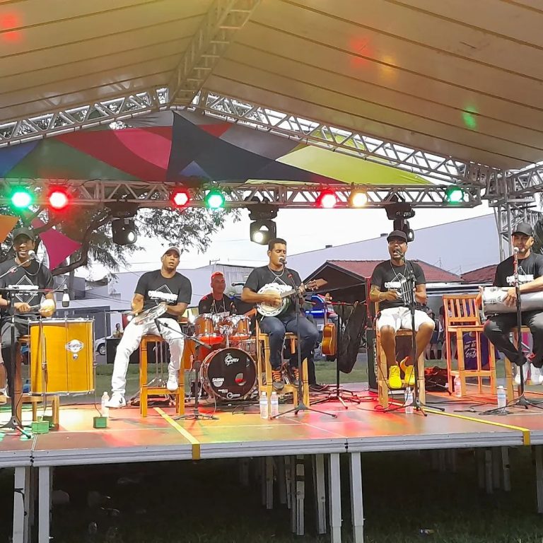 Com comida de boteco e pagode, evento da Casa do Garoto ocorre neste sábado, no Lions