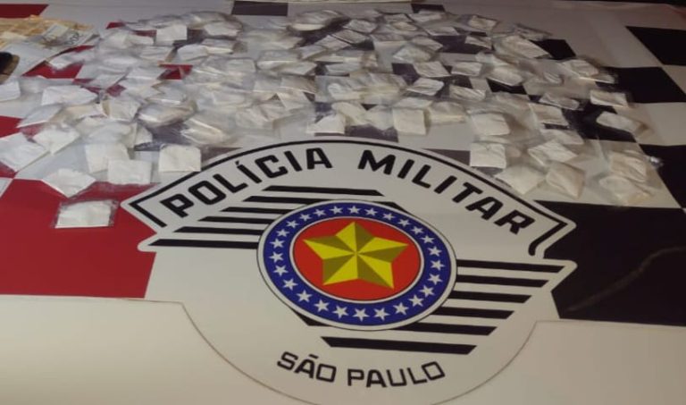 Dois homens são presos com 153 sachês de cocaína em Flórida Paulista