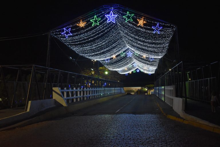 Natal Mágico 2023 tem início em Adamantina