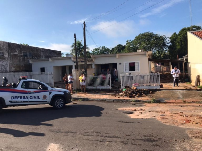 Quarta-feira de temporal: cinco famílias ficam desalojadas em Lucélia