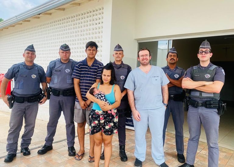 PM salva bebê de 20 dias de engasgamento em Flórida Paulista