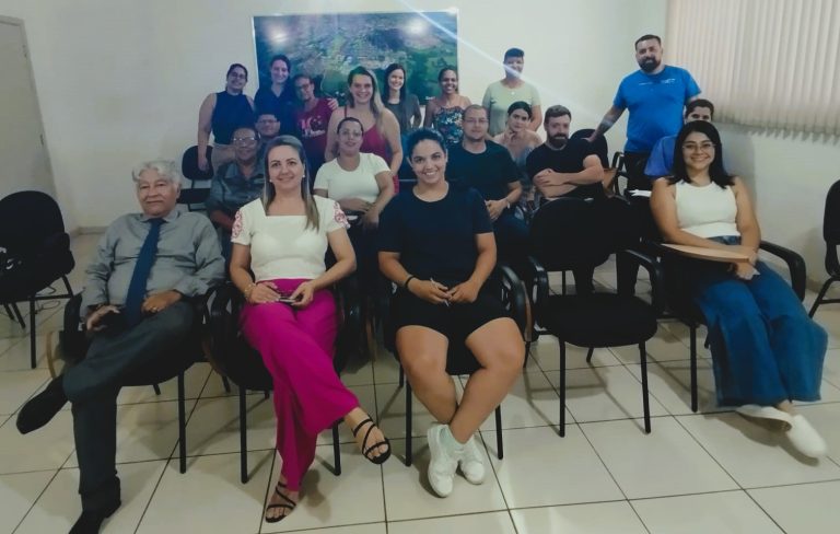 Servidores públicos de Lucélia participam de capacitação sobre a nova Lei de Licitação