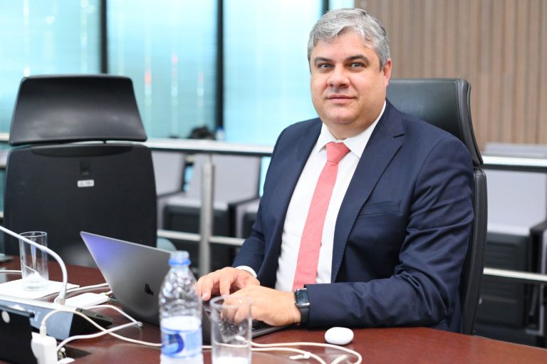 Engenheiro adamantinense representa o Brasil em congresso internacional