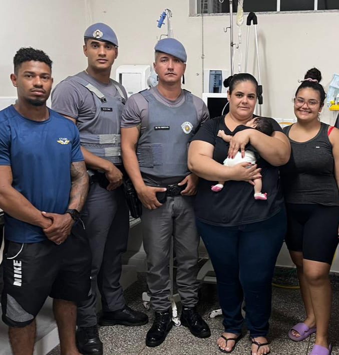 Policiais militares salvam bebê de apenas um mês, em Sagres