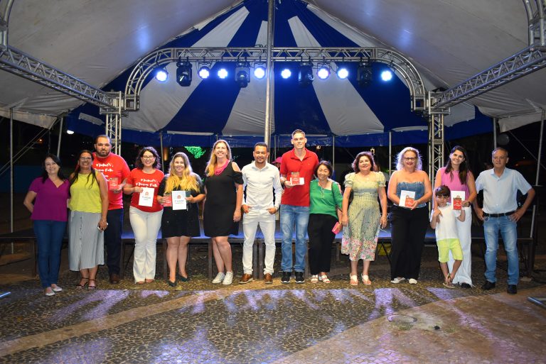 Prefeitura de Adamantina premia vencedores do ‘Concurso Natal Mágico 2023’