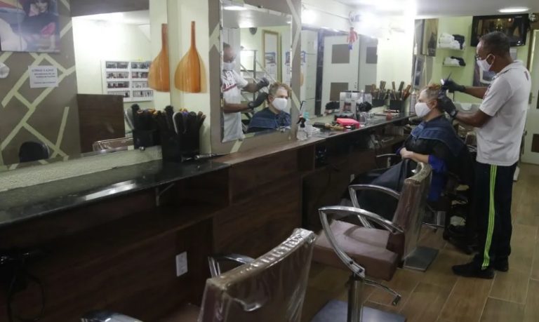 Brasil criou 16 novas empresas por dia útil em agosto