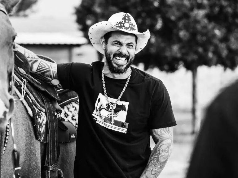 Cantor sertanejo João Carreiro morre aos 41 anos