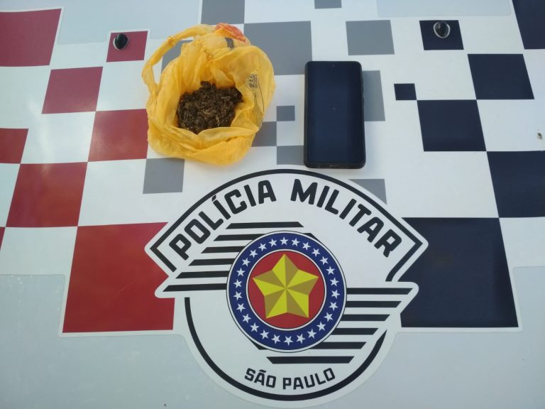 Homem é autuado por porte de drogas em Adamantina