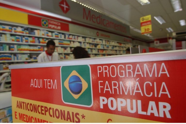 Farmácia Popular começa a distribuir absorventes gratuitos