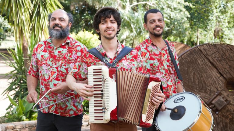 Trio Jurubeba agita a manhã de domingo na Virada Cultural