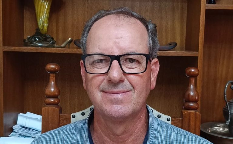 “Espero que todos os pré-candidatos entrem na política para fazer com que a cidade melhore”, afirma Tiveron