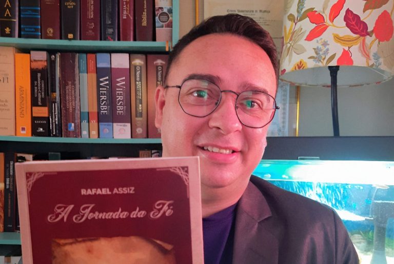 Pastor Rafael Assiz lança livro nesta terça