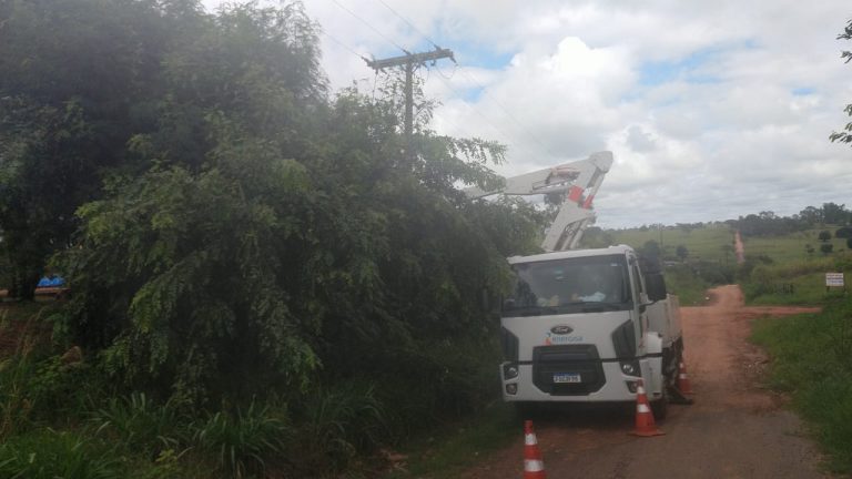 Energisa promove mutirão de melhorias na rede elétrica de Adamantina